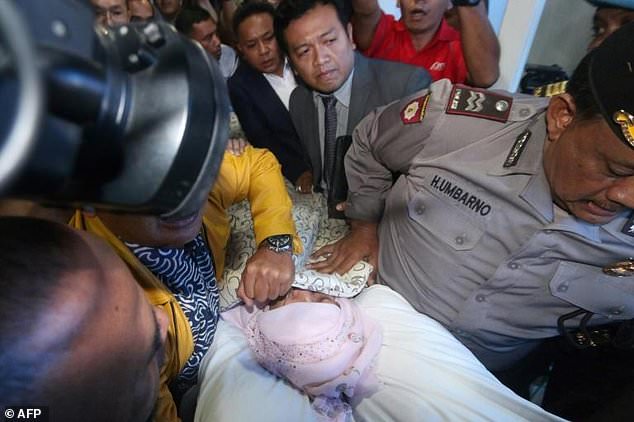 Setnov Diminta Patuhi Hukum, Meski Harus Jalani Perawatan Medis